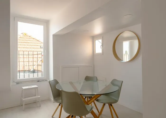 Charming 2Br Steps From Castelo De S. Jorge | By Airnest